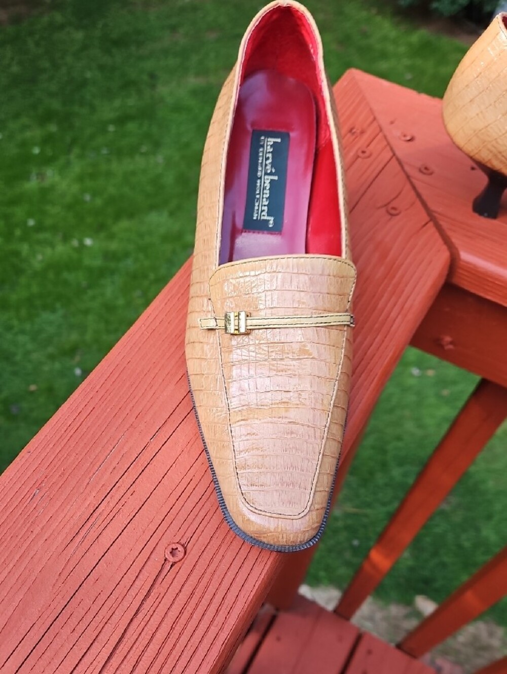 *Vintage Harve Benard Tan Croc-Embossed Loafers  Red Interior Gold Bit Size 7.5M